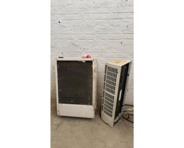 Foto de LOTE CONTENDO 08 VENTILADORES E 01 AR CONDICIONADO, NO ESTADO EM QUE SE ENCONTRA.