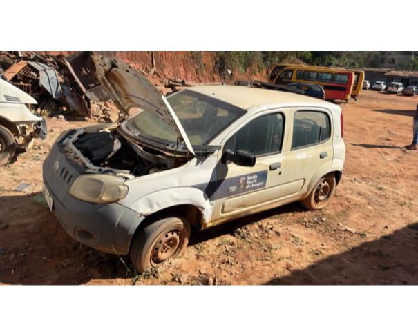 Foto de AUTOMOVEL FIAT/UNO VIVACE 1.0, ALCOOL/GASOLINA, BRANCA, 2011/2012, CHASSI: 9BD195152C0200876, RENAVAM: 00334213770, NO ESTADO EM QUE SE ENCONTRA.