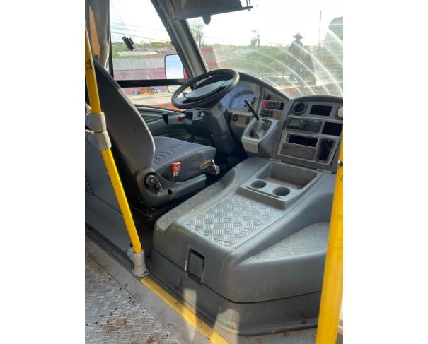Foto de PASSAGEIRO / ONIBUS MPOLO/VOLARE V8L 4X4 EO, 2013/2013, DIESEL, PLACA HTO – 3B68, RENAVAM: 00552300616, CHASSI: 93PB58M1MDC046971, NO ESTADO EM QUE SE ENCONTRA.