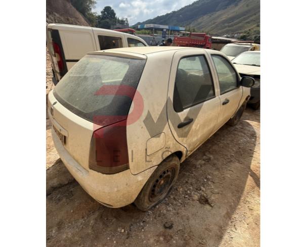 Foto de AUTOMOVEL FIAT/PALIO FIRE, ALCOOL/GASOLINA, 2016/2016, BRANCA, CHASSI: 9BD17122ZG7591921, RENAVAM: 01102445875, NO ESTADO EM QUE SE ENCONTRA.