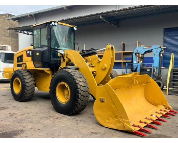 Foto de PÁ-CARREGADEIRA CATERPILLAR 938K, COR AMARELA, ANO 2016, Nº DE SÉRIE W8K00280, NO ESTADO EM QUE SE ENCONTRA.