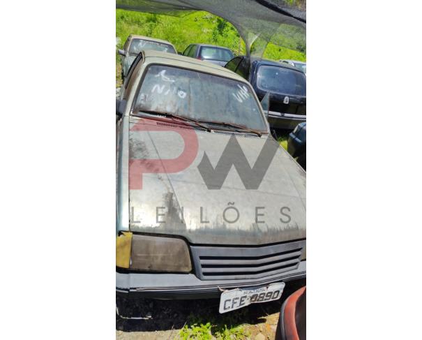 Foto de PASSAGEIRO / GM / MONZA SL/E 1.8 / Placa: CFE0890 / UF:MG / Município: Alvinópolis / Ano fabricação: 1990 / Ano modelo: 1990 / Cor: VERDE / Chassi: 9BGJK11VLLB069809 / Motor: E18LVH31038573 / RENAVAM: 00428295665, NO ESTADO EM QUE SE ENCONTRA.