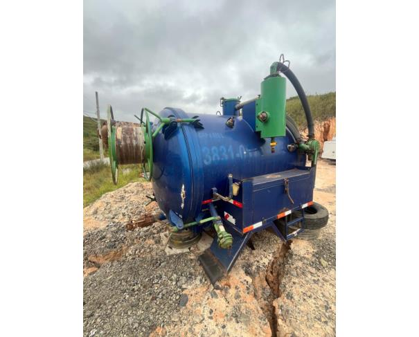 Foto de TANQUE LIMPA-FOSSA TRANSCAV, COR AZUL, ANO 2019, NO ESTADO EM QUE SE ENCONTRA.