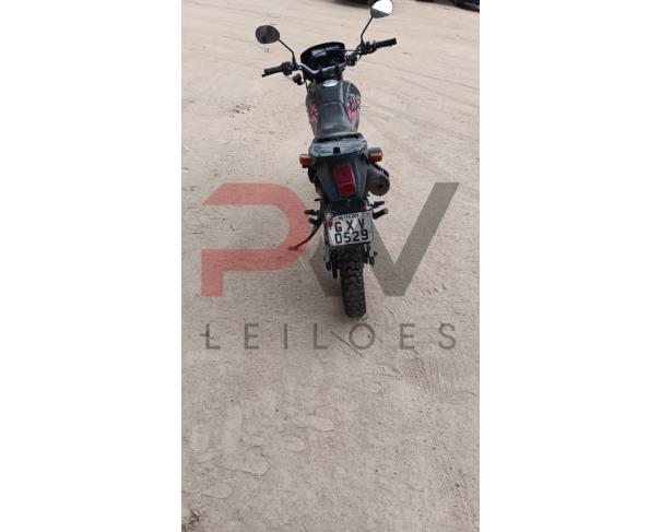 Foto de PAS/MOTOCICLETA HONDA/XRL 125 ES, GASOLINA, 2001/2001, PRETA, RENAVAM: 756936977, CHASSI: 9C2JD17201R008111, NO ESTADO EM QUE SE ENCONTRA.