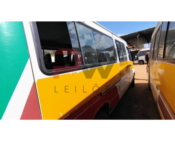Foto de I/M.BENZ313CDI SPRINTERM, DIESEL, BRANCA, 2006/2007, CHASSI: 8AC9036727A954908, RENAVAM: 898838266, NO ESTADO EM QUE SE ENCONTRA.
