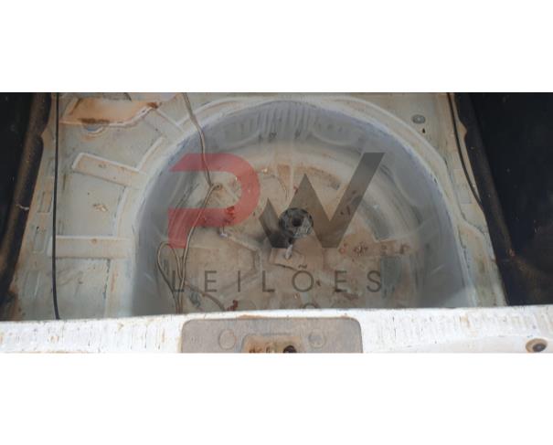Foto de PASSAGEIRO / AUTOMOVEL RENAULT/SANDERO AUTH 10, ALCOOL/GASOLINA, BRANCA, 2014//2015, PLACA PUS-7466, CHASSI: 93Y5SRD04FJ509987, RENAVAM: 01018098213, NO ESTADO EM QUE SE ENCONTRA.