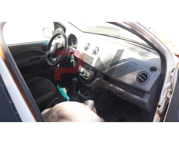 Foto de UNO ECONOMY 0,5L 088CV 1400 FAB FIAT COR BRANCA PLACA PUB-5495 ANO FAB/MOD 2014/2014 COMBUSTÍVEL FLEX CHASSI 9BD195173E0587443 RENAVAM 1009875490, NO ESTADO EM QUE SE ENCONTRA. 