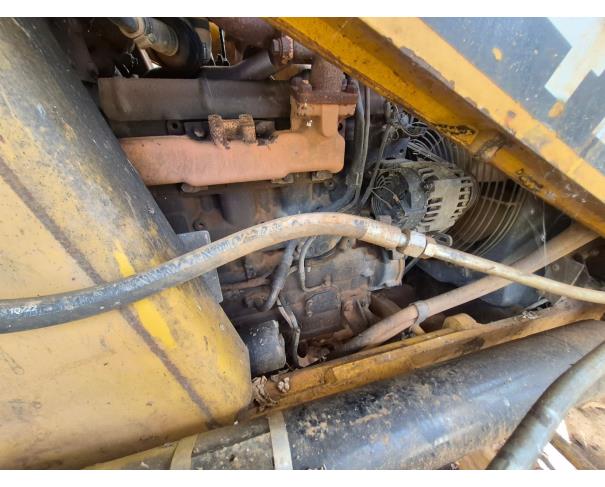 Foto de RETROESCAVADEIRA  CATERPILLAR , ANO: 2013, SÉRIE: G4D48847, NO ESTADO EM QUE SE ENCONTRA.