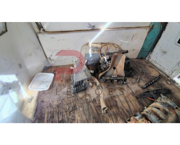Foto de CAMINHONE VW/SAVEIRO UNIVIDAS AMB, 2014/2015, ALC/GASOL, BRANCA, CHASSI: 9BWKB45U3FP064769, RENAVAM: 01035969979, NO ESTADO EM QUE SE ENBCONTRA.