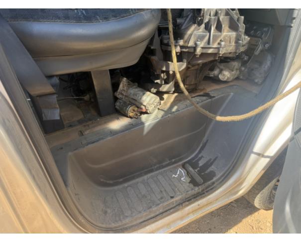 Foto de MICROONIBUS, RENAULT/MASTER TVAN, PRATA, 2018/2019, DIESEL, CHASSI: 93YMAFEXCKJ527982, RENAVAM: 01163348110, NO ESTADO EM QUE SE ENCONTRA.