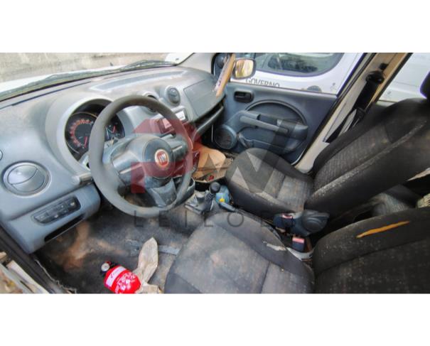 Foto de FIAT/UNO VIVACE 1.0, ALCOOL/GASOLINA, BRANCA, 2014/2014, CHASSI: 9BD195152E0595183, RENAVAM: 1013522300, NO ESTADO EM QUE SE ENCONTRA.