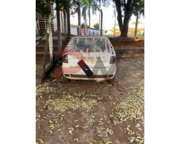 Foto de AUTOMOVEL FIAT/PALIO FIRE, ALCOOL/GASOLINA, BRANCA, 2014/2015, CHASSI: ...92980, NO ESTADO EM QUE SE ENCONTRA.