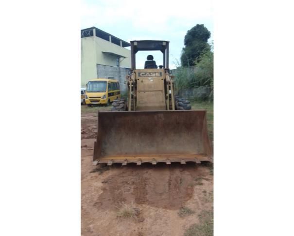 Foto de PÁ CARREGADEIRA CASE, MODELO W18, ANO 1985, SÉRIE: 6953297, NO ESTADO EM QUE SE ENCONTRA.