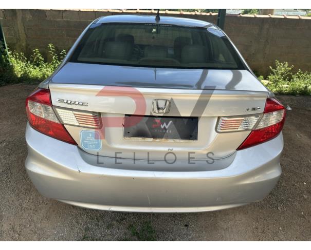 Foto de AUTOMOVEL HONDA/CIVIC LXS, ALCOOL/GASOLINA, PRATA, 2013/2014, CHASSI: ...02009, NO ESTADO EM QUE SE ENCONTRA.