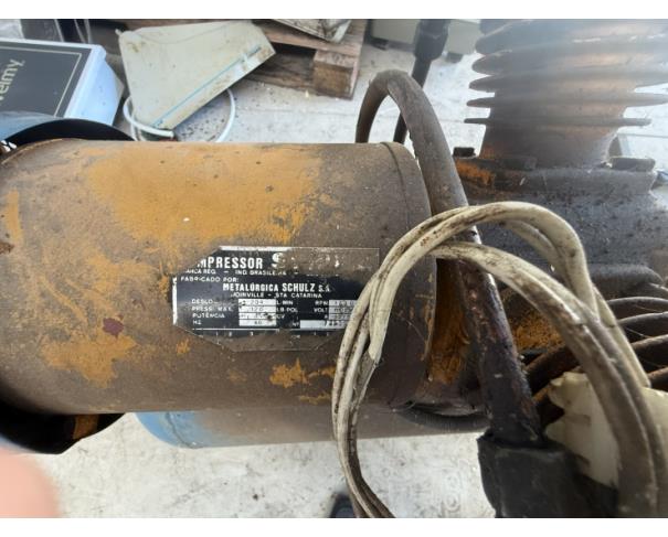 Foto de LOTE CONTENDO COMPRESSOR, NO ESTADO EM QUE SE ENCONTRA.