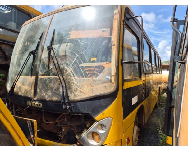 Foto de ONIBUS IVECO/SENIORCLASS 150SE, DIESEL, AMARELA, 2016/2017, CHASSI: 93ZA01LF0H8931408, RENAVAM: 01114099942, NO ESTADO EM QUE SE ENCONTRA.