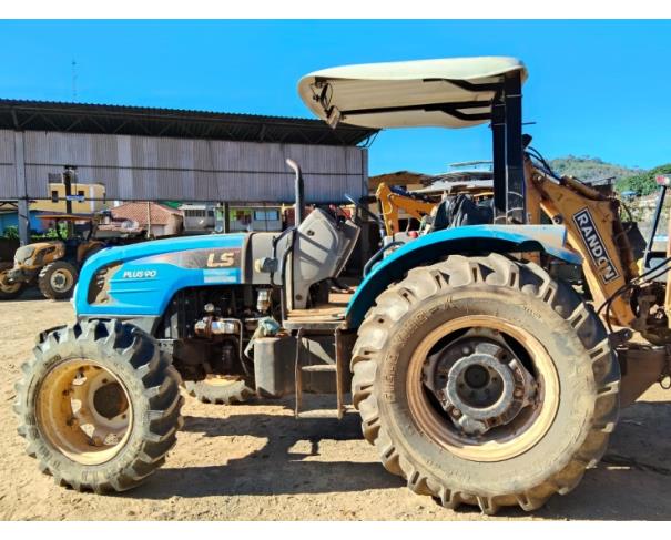 Foto de LOTE CONTENDO 01 TRATOR LS PLUS 90,  ANO 2018,  NO ESTADO EM QUE SE ENCONTRA.