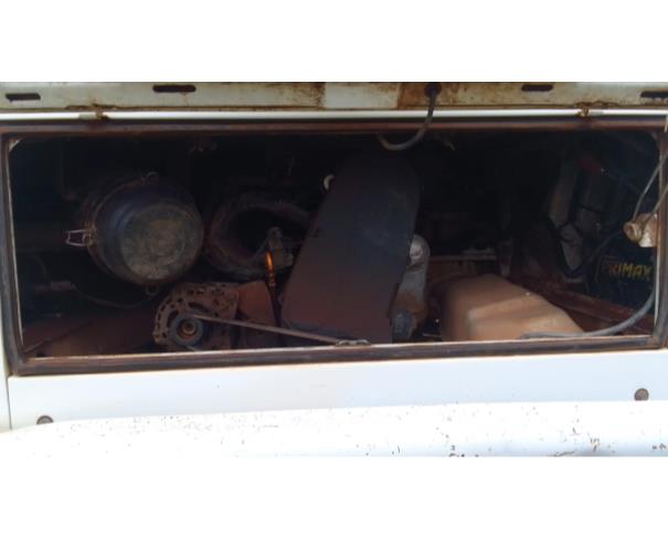 Foto de CAMIONETA VW/KOMBI, ALCOOL/GASOLINA, BRANCA, 8 LUGARES, 2013/2014, CHASSI: 9BWMF07X8EP022187, RENAVAM: 00654774820, NO ESTADO EM QUE SE ENCONTRA.