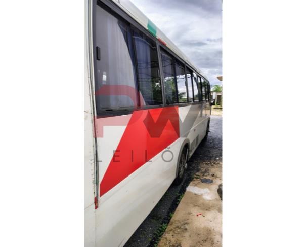Foto de ONIBUS MARCOPOLO/VOLARE W8 ON, DIESEL, BRANCA, 2008/2009, CHASSI: ...28459, NO ESTADO EM QUE SE ENCONTRA.