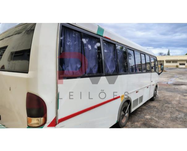 Foto de ONIBUS MARCOPOLO/VOLARE W8 ON, DIESEL, BRANCA, 2008/2009,CHASSI: ...28495, NO ESTADO EM QUE SE ENCONTRA.