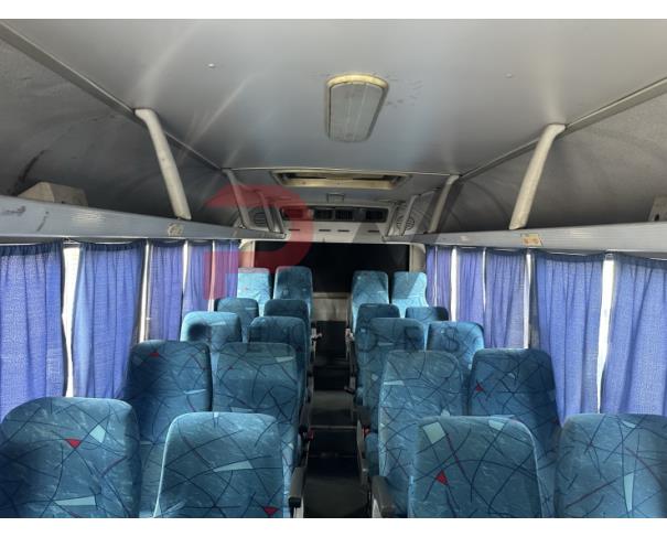Foto de ONIBUS MARCOPOLO/VOLARE W8 ON, DIESEL, BRANCA, 2008/2009,CHASSI: ...28495, NO ESTADO EM QUE SE ENCONTRA.