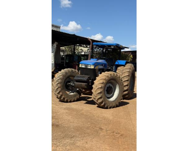 Foto de TRATOR NEW HOLLAND 7630, COR AZUL, ANO 2014, NO ESTADO EM QUE SE ENCONTRA.