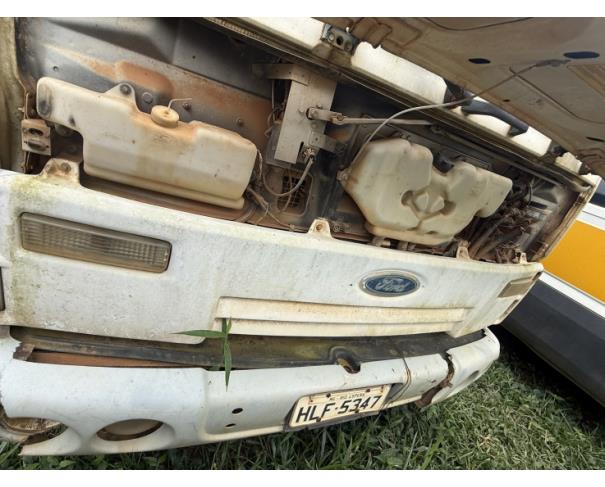 Foto de CAMINHAO FORD/CARGO 815 E, DIESEL, BRANCA, 2010/2011, CHASSI: 9BFVCE1N5BBB71525, RENAVAM: 00283865016, NO ESTADO EM QUE SE ENCONTRA.