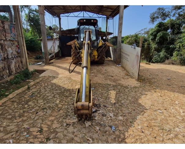 Foto de RETROESCAVADEIRA  CATERPILLAR , ANO: 2013, SÉRIE: G4D48847, NO ESTADO EM QUE SE ENCONTRA.