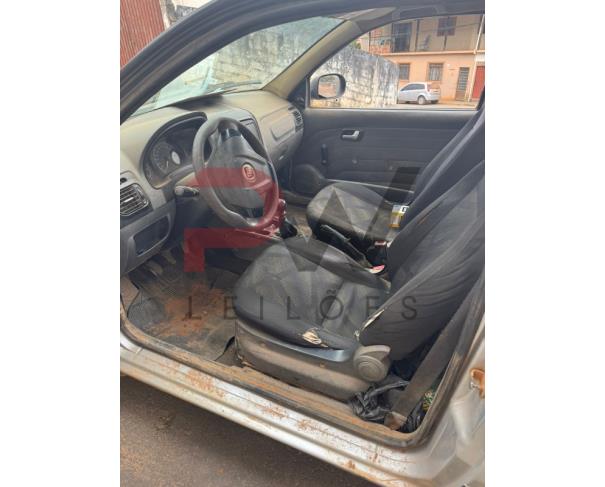 Foto de FIAT/STRADA WORKING, ALCOOL/GASOLINA, PRATA, 2015/2015, CHASSI: ...45316, NO ESTADO EM QUE SE ENCONTRA.
