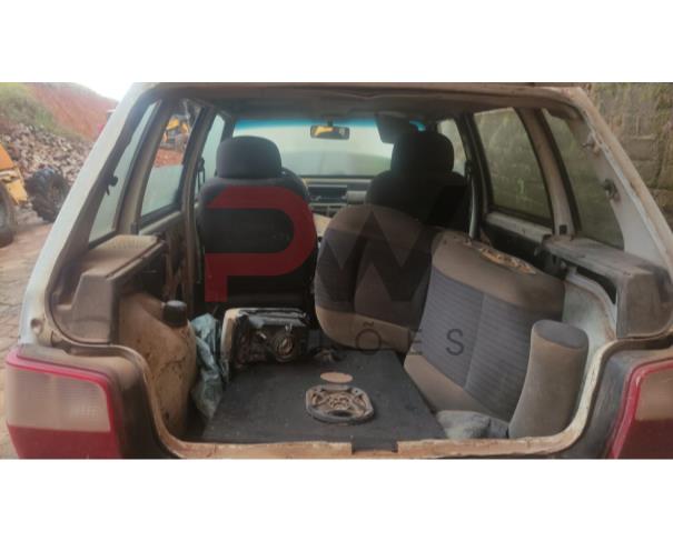 Foto de AUTOMOVEL, FIAT/UNO MILLE FIRE FLEX, 2005/2006, ALCOOL/GASOLINA, CHASSI: 9BD15822764790189, RENAVAM: 00874654220, NO ESTADO EM QUE SE ENCONTRA.