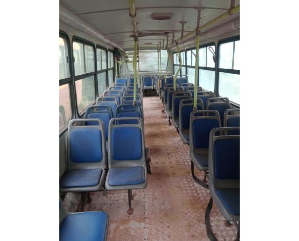 Foto de ONIBUS M.BENZ/CAIO APACHES21 U, DIESEL, BEGE, 2002/2002, CHASSI: 9BM3840672B303508, RENAVAM: 00789323850, NO ESTADO EM QUE SE ENCONTRA.