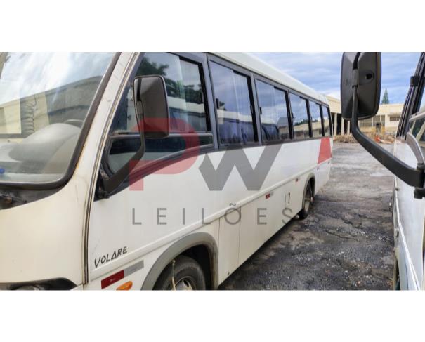 Foto de ONIBUS MARCOPOLO/VOLARE W8 ON, DIESEL, BRANCA, 2008/2009, CHASSI: ...28492, NO ESTADO EM QUE SE ENCONTRA.