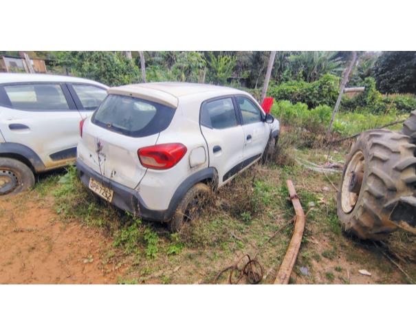 Foto de AUTOMOVEL RENAULT/KWID ZEN 10MT, ALCOOL/GASOLINA, BRANCA, 2018/2019, CHASSI: 93YRBB009KJ709553, RENAVAM: 01172133082, NO ESTADO EM QUE SE ENCONTRA.