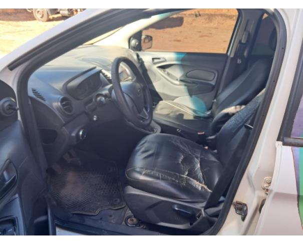 Foto de AUTOMOVEL VW/NOVO GOL TL MCV, ALCOOL/GASOLINA, BRANCA, 2018/2018, CHASSI: 9BWAG45U1JT152832, RENAVAM: 01158914064, NO ESTADO EM QUE SE ENCONTRA.