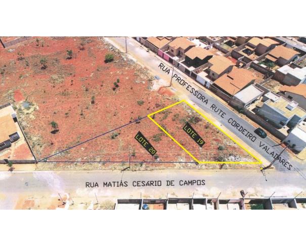 Foto de IMÓVEL URBANO: Área Institucional. Um lote de terreno nº 201, Quadra 50, setor 16, com a área de 346,53m², situado nesta cidade de Pompéu/MG, bairro Morada do Sol, na Rua Matias Cesário de Campos, NO ESTADO EM QUE SE ENCONTRA.