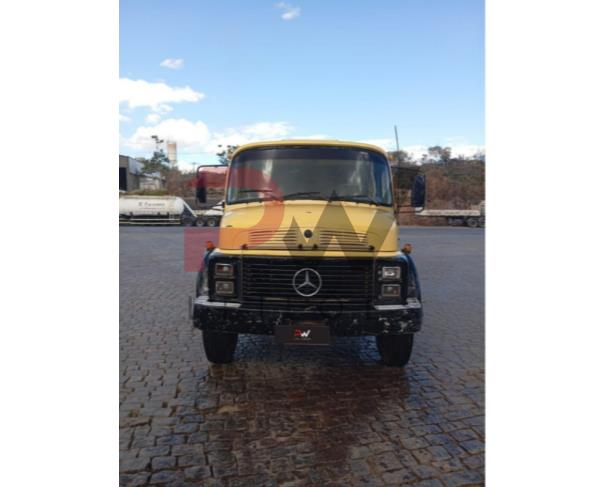 Foto de CARGA CAMINHAO, M.BENZ/L 1313, DIESEL, AMARELA, 1986/1986, CHASSI:...12166,  NO ESTADO EM QUE SE ENCONTRA.