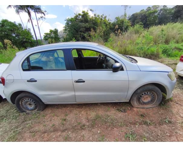 Foto de AUTOMOVEL, VW/NOVO GOL 1.6 CITY, 2013/2014, PRATA, ALCOOL/GASOLINA, CHASSI: 9BWAB45U9ET087569, RENAVAM: 00564663301, NO ESTADO EM QUE SE ENCONTRA.
