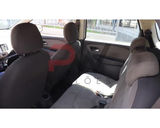 Foto de SPIN 1.8L MT LTZ 07L 111 CV 1800 FAB CHEVROLET COR BRANCA PLACA QOL-2362 ANO FAB/MOD 2018/2018 COMBUSTÍVEL FLEX CHASSI 9BGJC7520JB234170 RENAVAM 1152083047, NO ESTADO EM QUE SE ENCONTRA. 