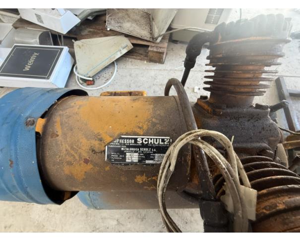 Foto de LOTE CONTENDO COMPRESSOR, NO ESTADO EM QUE SE ENCONTRA.