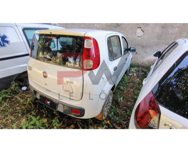 Foto de FIAT/UNO VIVACE 1.0, ALCOOL/GASOLINA, BRANCA, 2014/2014, CHASSI: 9BD195152E0581470, RENAVAM: 1007104705 , NO ESTADO EM QUE SE ENCONTRA.