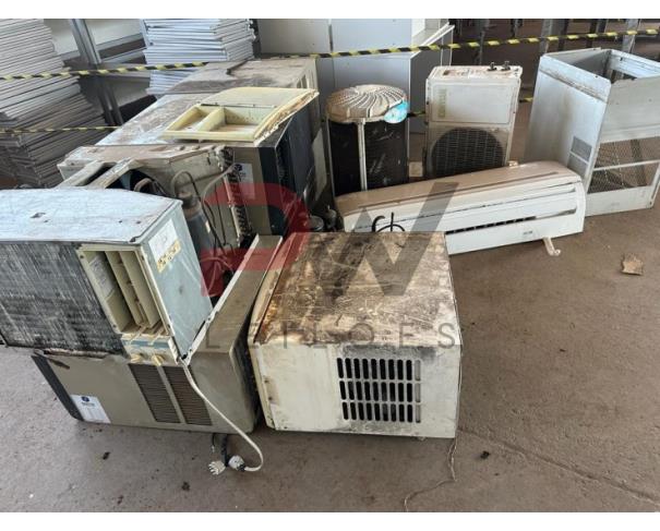 Foto de LOTE CONTENDO SUCATA DE AR CONDICIONADO, NO ESTADO EM QUE SE ENCONTRA.