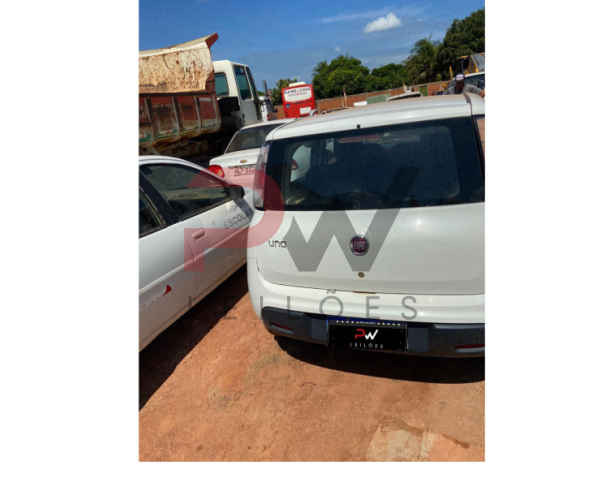 Foto de PAS/AUTOMOVEL FIAT/UNO ATTRACTIVE 1.0, ALCOOL/GASOLINA, ANO/MOD 2020/2021, COR BRANCA, NO ESTADO EM QUE SE ENCONTRA.