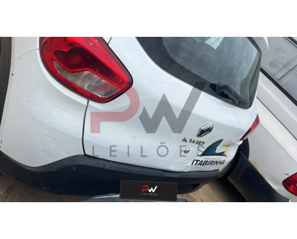 Foto de AUTOMOVEL RENAULT/KWID ZEN 10MT, ALCOOL/GASOLINA, BRANCA, 2021/2022, CHASSI: 93YRBB00XNJ035613, RENAVAM: 01287226067, NO ESTADO EM QUE SE ENCONTRA.