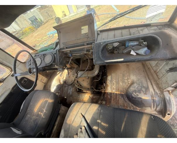 Foto de CAMINHAO, M.BENZ/L 608 D, BRANCA, 1984/1984, DIESEL, CHASSI: 30830212653822, RENAVAM: 00247959189, NO ESTADO EM QUE SE ENCONTRA.