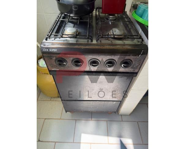 Foto de LOTE CONTENDO ELETRODOMÉSTICOS, TAIS COMO: 01 GELADEIRA, 3 FOGÕES E 01 FILTRO DE BARRO, NO ESTADO EM QUE SE ENCOTRAM. 