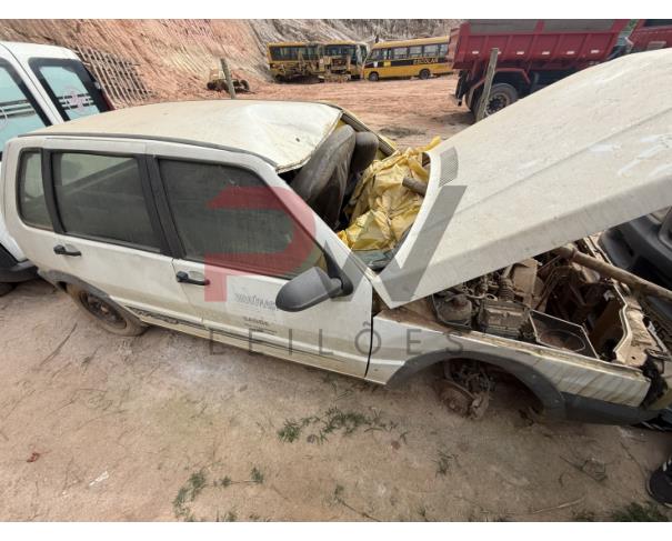 Foto de AUTOMOVEL FIAT/UNO MILLE WAY ECON, ALCOOL/GASOLINA, BRANCA, 2011/2012, CHASSI: 9BD15844AC6656269, RENAVAM: 00419142363, NO ESTADO EM QUE SE ENCONTRA.