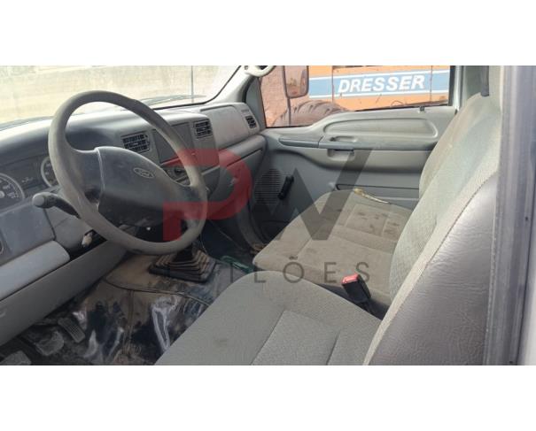 Foto de CAR/CAMINHÃO/C.ABERTA FORD/ F4000 P, DIESEL, 2017/2017, PRATA, RENAVAM: 01122968334, CHASSI: 9BFLF47P8HB011288,NO ESTADO EM QUE SE ENCONTRA.