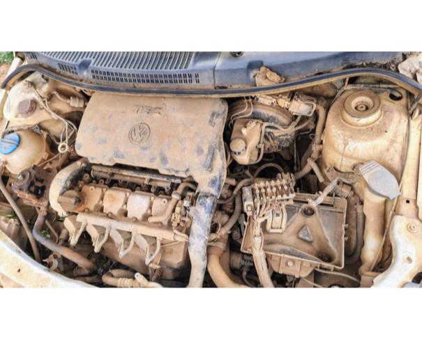 Foto de VW GOL SPECIAL MB PASSAGEIRO AUTOMOVEL, BRANCA, ALCOOL/GASOLINA, 2016/2016, RENAVAM: 01079807737, CHASSI: 9BWAA45U7GP514519, NO ESTADO EM QUE SE ENCONTRA.