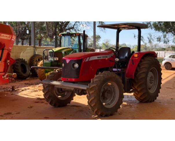 Foto de TRATOR MASSEY FERGUSON 4283, COR VERMELHA, ANO 2012, NO ESTADO EM QUE SE ENCONTRA.