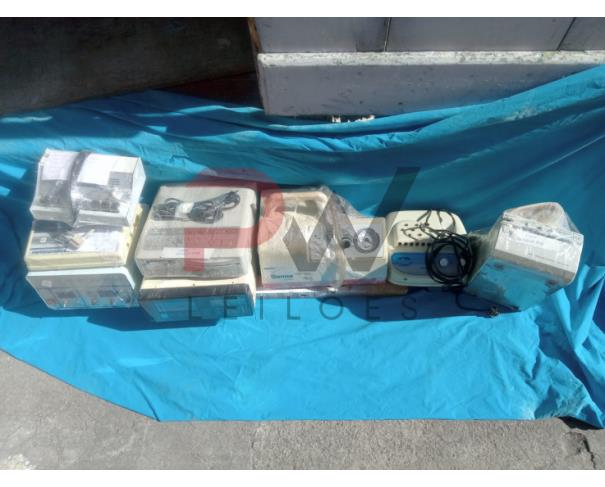Foto de LOTE CONTENDO DIVERSOS EQUIPAMENTOS MÉDICO-HOSPITALARES, NO ESTADO EM QUE SE ENCONTRA.